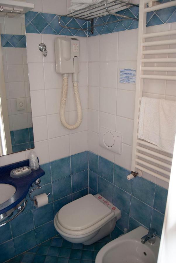 Hotel Ardesia Rimini Kültér fotó