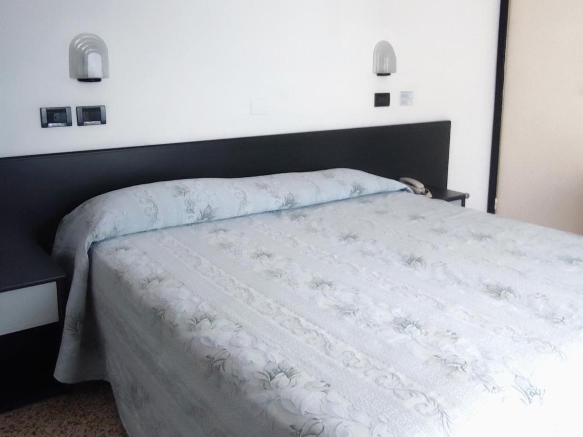 Hotel Ardesia Rimini Kültér fotó